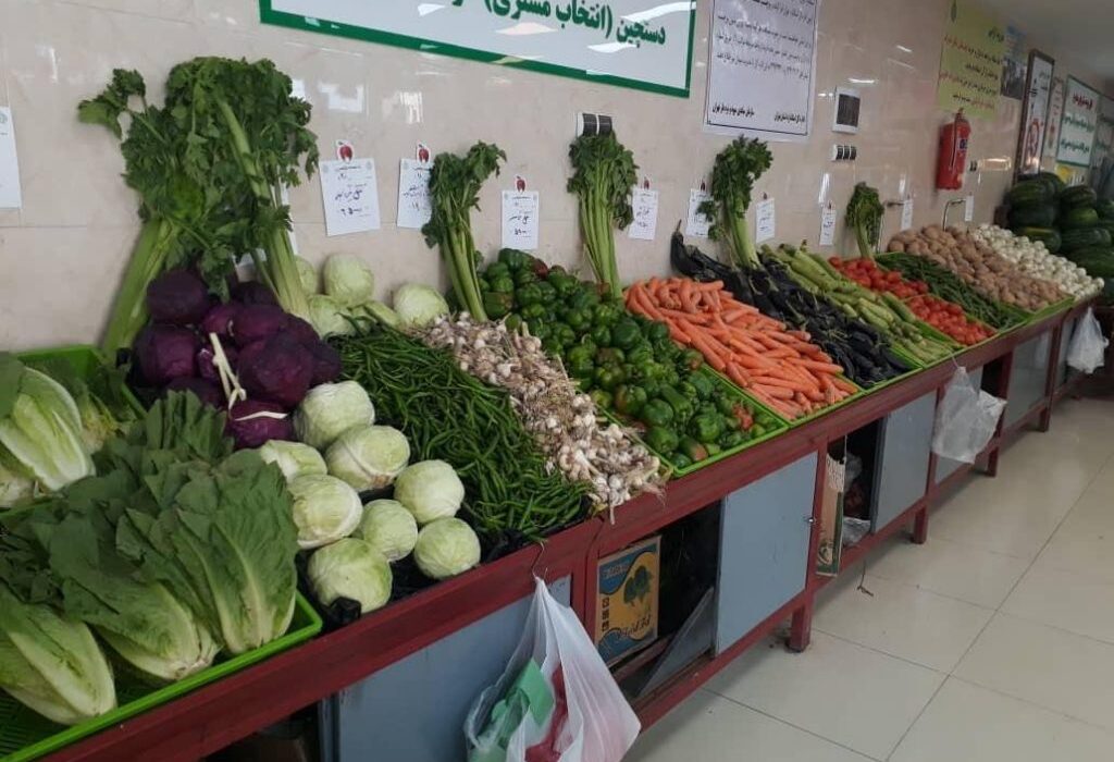 سبزی، کاهو و خیار ایرانی در راه مسکو