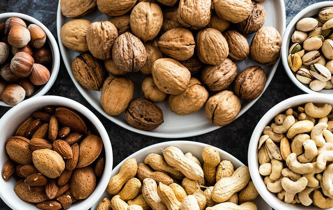 بادام و گردو