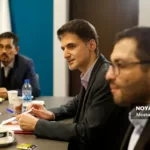 گاهی برخی مدیران یا نمایندگان در بازدید از شهرک ها کاستی هایی را مشاهده می کنند و طی تماس خود انتظار دارند این مشکل اولویت قرار گیرد؛ به همین دلیل تمام برنامه های ما درگیر این سفارش می شود و از اولویت های خود دور می شویم اما بعد از این نشست قول می دهیم حتما از همه شرکت های خدماتی نظرات را اخذ کنیم تا اولویت شهرک ها مشخص شود.الان 725 میلیارد تومان برای تکمیل نیازهای زیرساختی شهرک های صنعتی اعتبار نیاز داریم.باید پیگیری کنیم در استان اعبتارات تملک دارایی ما از 4 درصد به 10 درصد برسد.درست است که اولویت کشاورزی باشد، اما 30 درصد اشتغال استان صنعتی است و باید به آن توجه ویژه کرد.نشست با دستگاه های خدمات رسان را جدی بگیرید زیرا با توجه به فرارسیدن سرما در تامین سوخت مشکل خواهیم داشت.یکی از موضوعات تعریف صلاحیت صنعتی است. این دغدغه ماست که هرکسی جواز می گیرد ما باید زمین بدهیم و اکنون زمین هایی داریم که 18 سال یا بیشتر خریداری شده ولی صنعتی ایجاد نشده است.طبق قانون شهروندی هر کسی جواز بگیرد باید زمین بدهیم؛ متاسفانه نه تنها هیچ نشستی برای حل این مشکل با مجلس برگزار نشده بلکه برخی نمایندگان هم سفارش به صدور جواز می کنند.در این شرایط راهکار جدی عدم دخالت دراین مساله است. ژاپنی ها مجموعه ای دارند به اسم SMRJ که مشاور است و وقتی کسی می خواهد طرحی را اجرا می کند، این موسسه باید ارزیابی کند و ارزیابی آن ملاک صلاحیت و موفقیت پروژه است.
