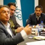 گاهی برخی مدیران یا نمایندگان در بازدید از شهرک ها کاستی هایی را مشاهده می کنند و طی تماس خود انتظار دارند این مشکل اولویت قرار گیرد؛ به همین دلیل تمام برنامه های ما درگیر این سفارش می شود و از اولویت های خود دور می شویم اما بعد از این نشست قول می دهیم حتما از همه شرکت های خدماتی نظرات را اخذ کنیم تا اولویت شهرک ها مشخص شود.الان 725 میلیارد تومان برای تکمیل نیازهای زیرساختی شهرک های صنعتی اعتبار نیاز داریم.باید پیگیری کنیم در استان اعبتارات تملک دارایی ما از 4 درصد به 10 درصد برسد.درست است که اولویت کشاورزی باشد، اما 30 درصد اشتغال استان صنعتی است و باید به آن توجه ویژه کرد.نشست با دستگاه های خدمات رسان را جدی بگیرید زیرا با توجه به فرارسیدن سرما در تامین سوخت مشکل خواهیم داشت.یکی از موضوعات تعریف صلاحیت صنعتی است. این دغدغه ماست که هرکسی جواز می گیرد ما باید زمین بدهیم و اکنون زمین هایی داریم که 18 سال یا بیشتر خریداری شده ولی صنعتی ایجاد نشده است.طبق قانون شهروندی هر کسی جواز بگیرد باید زمین بدهیم؛ متاسفانه نه تنها هیچ نشستی برای حل این مشکل با مجلس برگزار نشده بلکه برخی نمایندگان هم سفارش به صدور جواز می کنند.در این شرایط راهکار جدی عدم دخالت دراین مساله است. ژاپنی ها مجموعه ای دارند به اسم SMRJ که مشاور است و وقتی کسی می خواهد طرحی را اجرا می کند، این موسسه باید ارزیابی کند و ارزیابی آن ملاک صلاحیت و موفقیت پروژه است.