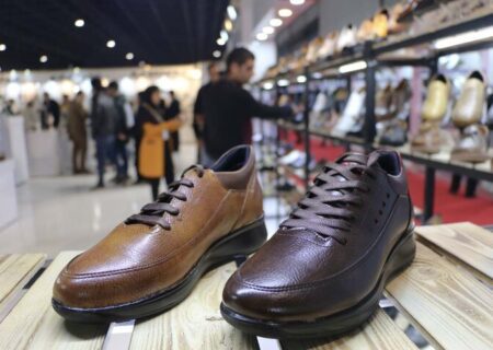 آغاز موج جدید قاچاق کفش های استوک به بازار ایران| فروشندگان به عرضه با «تخفیف» رو آورده اند