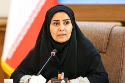 فرزانه صادق