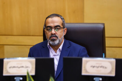 روح اله ایزدخواه